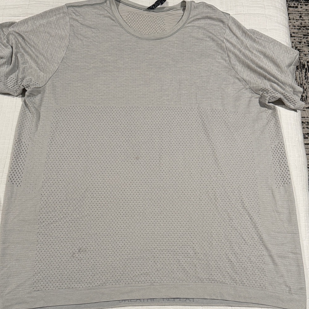 Men's Gray T-Shirt